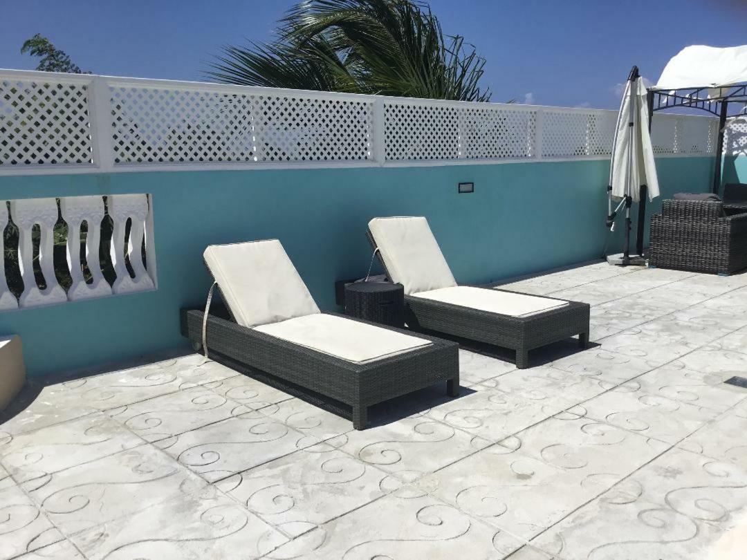 Cool Breeze Discovery Bay Exterior foto