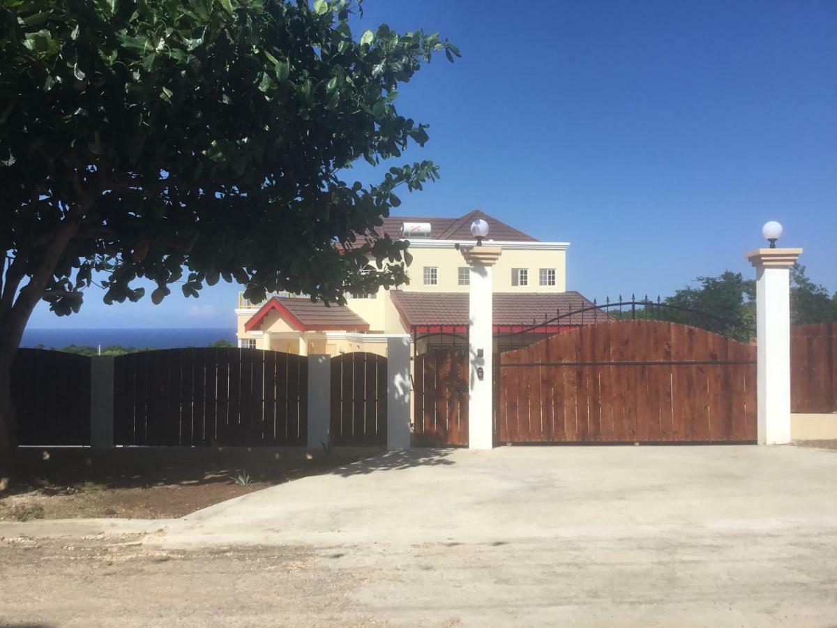 Cool Breeze Discovery Bay Exterior foto